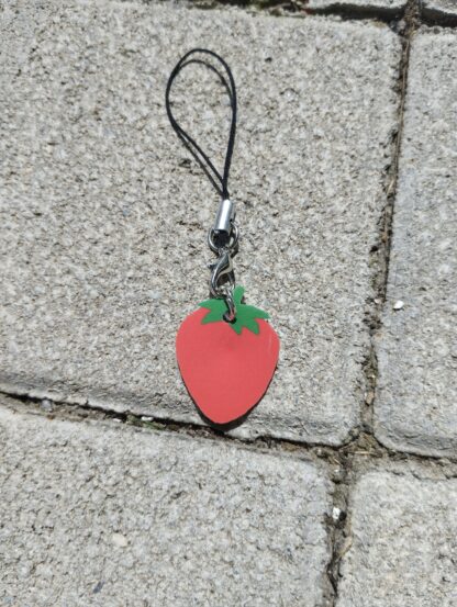 Bijou de téléphone fraise