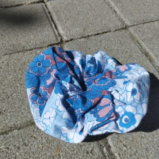 Chouchou fleurs bleues